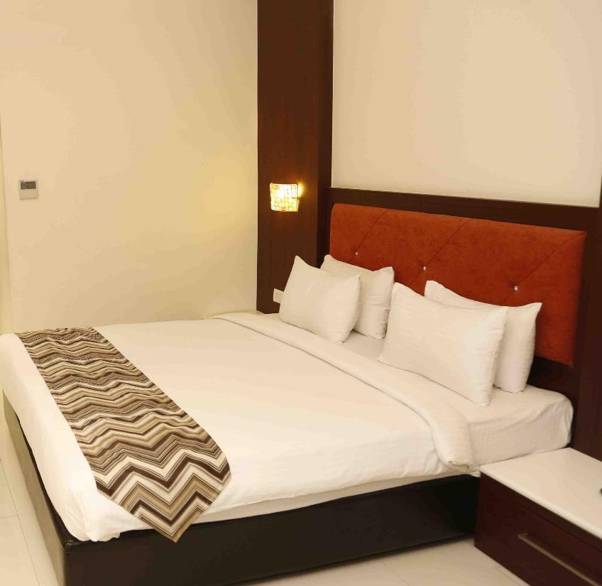 Hotel The Arindum Katni Esterno foto